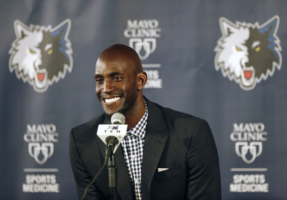 NBA球员数据统计：助攻、得分、篮板排行,（NBA球员数据榜单：得分、助攻与篮板排名）