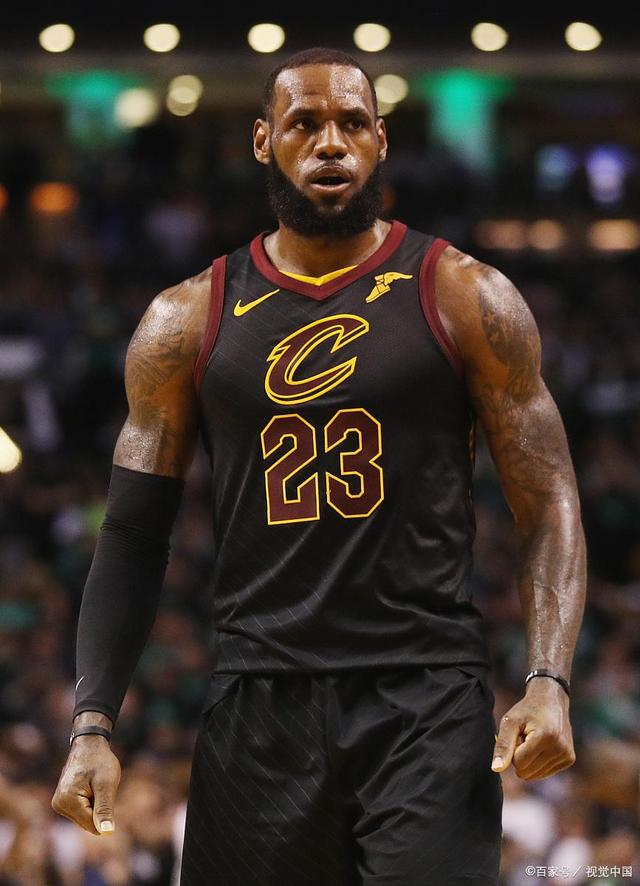 早报：拜仁的四线一十六胜，在我的肩膀上扛着！（早报：拜仁四线斩获16胜，我一肩扛起！）