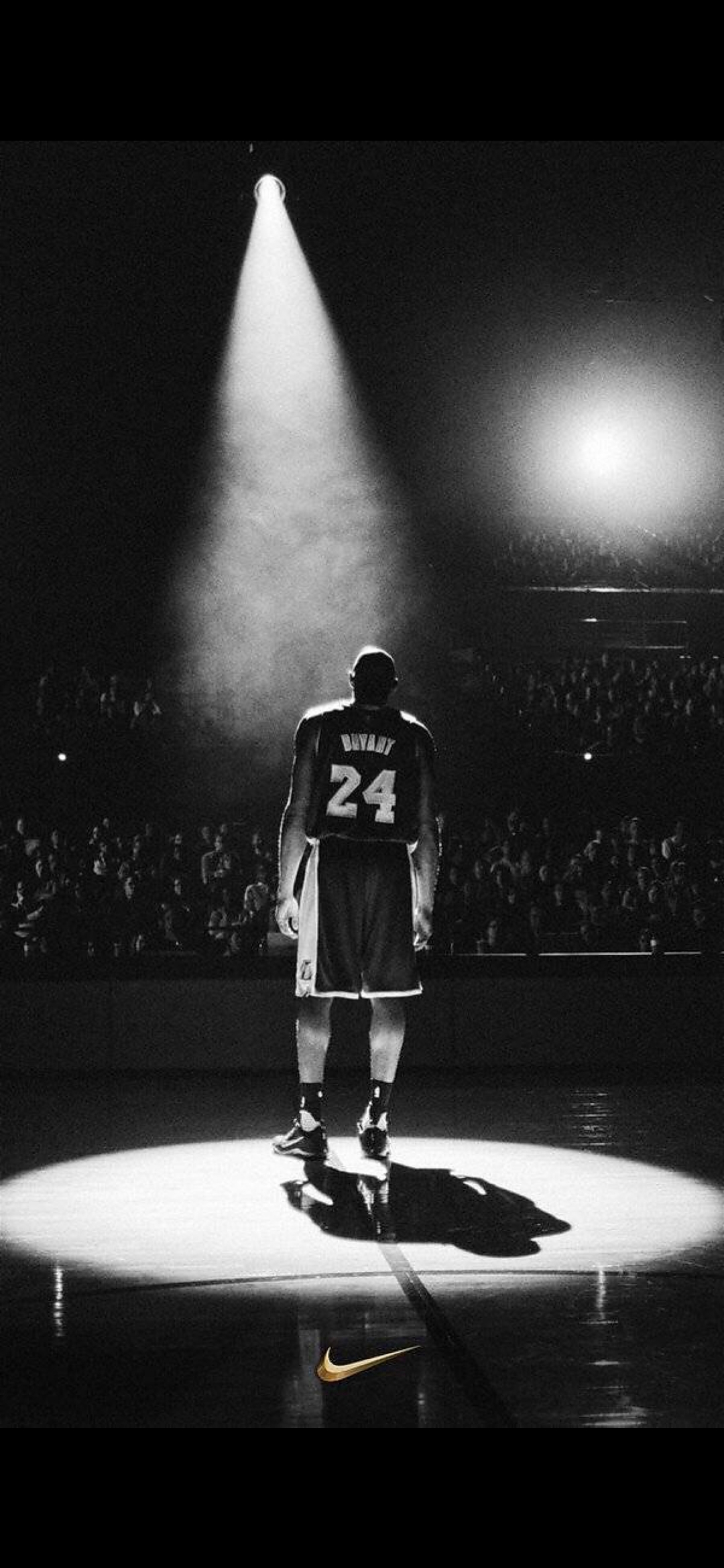 东契奇末节爆发 独行侠完成翻盘（东契奇末节发威 独行侠逆转取胜）