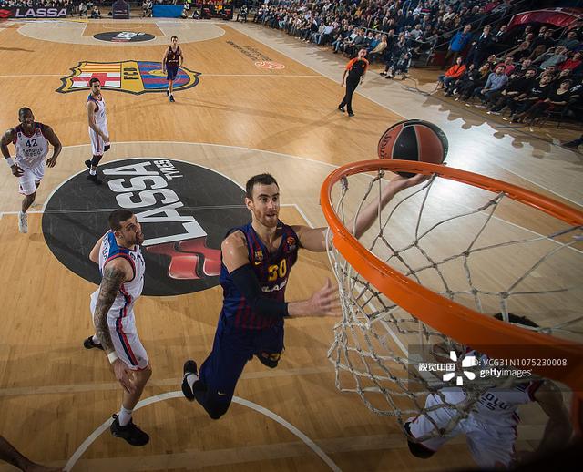 皇马vs塞尔塔全场数据：射门数19-6，但解围数3-30（皇马战塞尔塔数据对比：射门19比6，解围仅3比30）