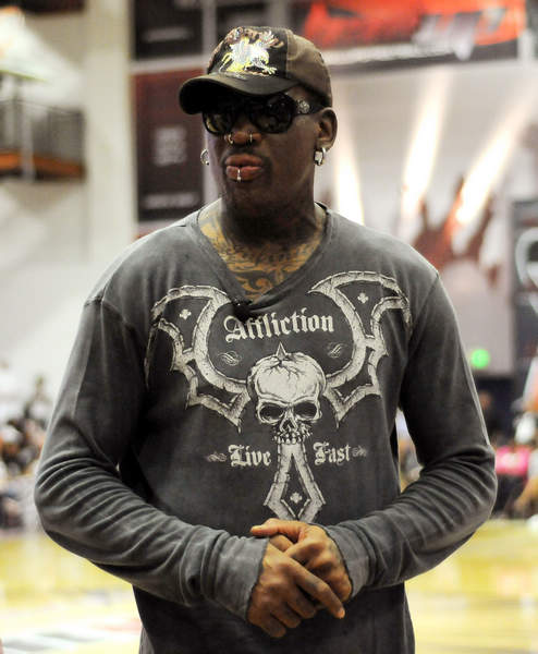 上海全运名单：一队边攻太差，难进四强！二队要夺冠看二传表现（上海全运名单出炉：一队边攻短板难闯四强，二队争冠关键在二传发挥）