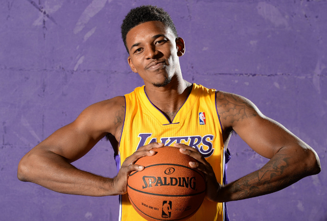 国际米兰牢牢占据榜首（国米稳居榜首）