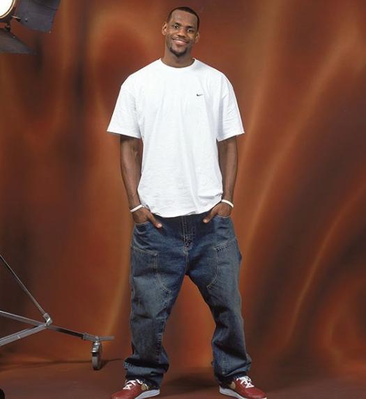 FM：诸多欧洲豪门有意布阿迪，他可能3月就进入法国国家队（FM：布阿迪获多家欧洲豪门青睐，或于3月入选法国队）