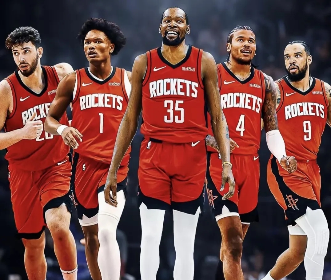 篮球湖人球员训练后心理状态良好（湖人球员训练后心态上佳）